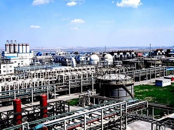 A single 100,000 ton/year epichlorohydrin system